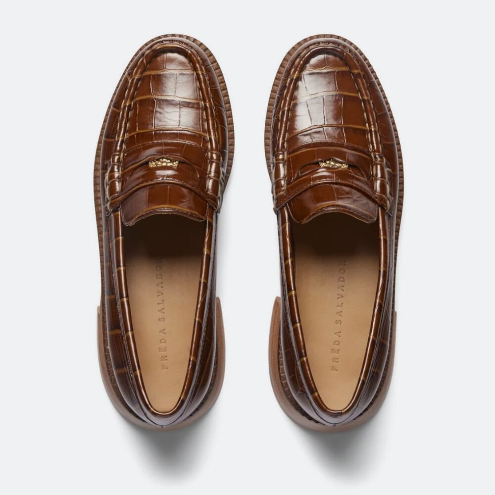 Freda Salvador Elba Loafers - Hickory Embossed Croc - Sz 9